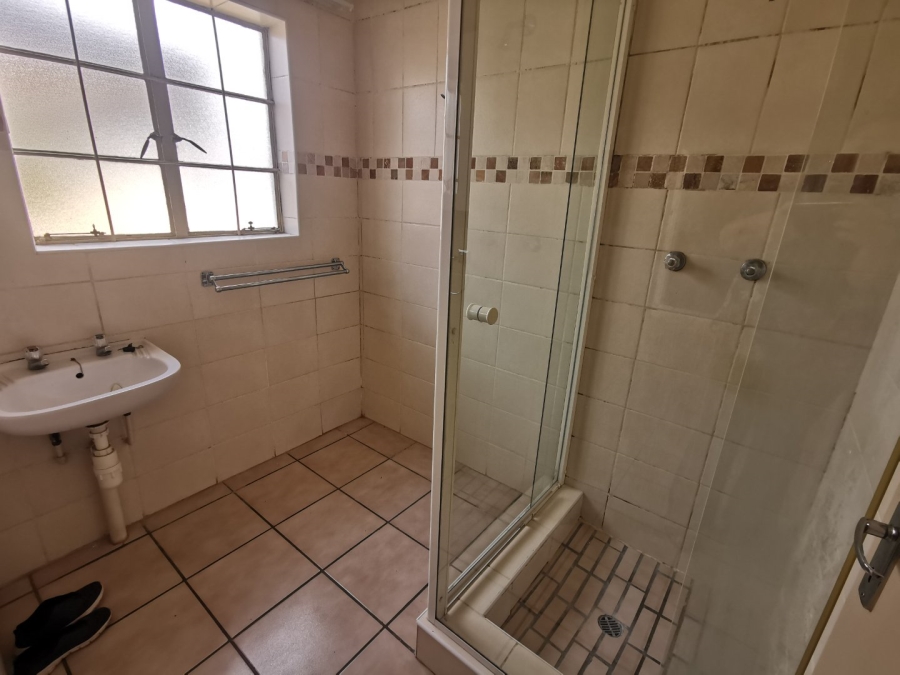 2 Bedroom Property for Sale in Kannoniers Park North West